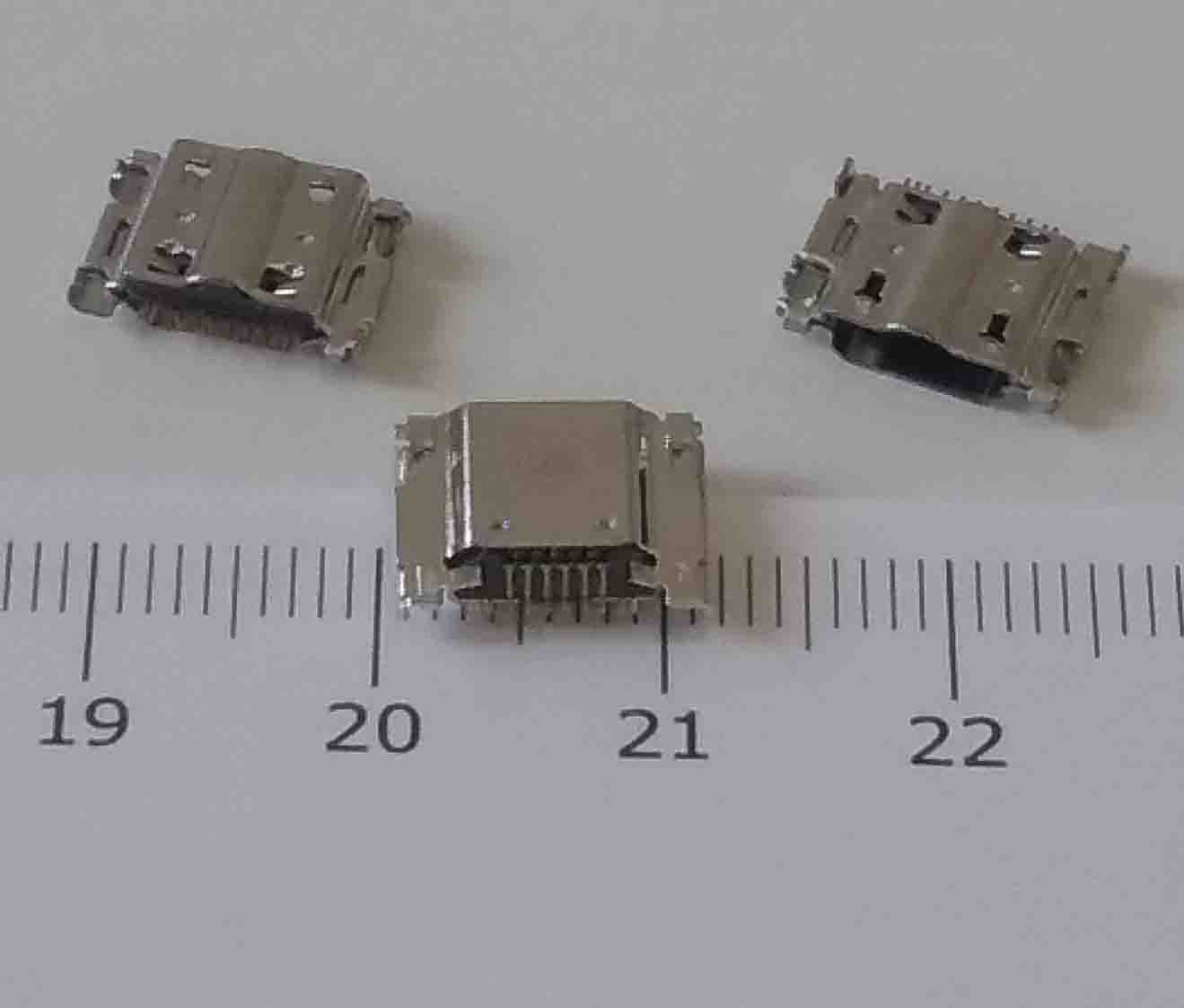 30. Micro usb B11-SAD, REV